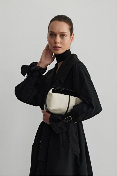 Suud Collection Μαύρη Μεταλλική Πόρπη Oversize Καμπαρντίνα