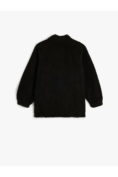 Koton Plüschjacke mit Stehkragen und Taschen – Detail aus Fallschirmstoff