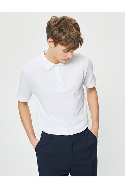 Koton T-Shirt mit Kragen und Knöpfen, Slim Fit, kurze Ärmel