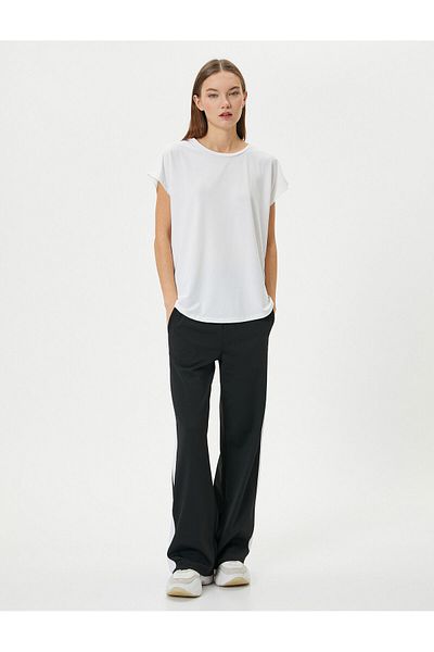 Koton Tricou sport de bază cu mânecă scurtă și decolteu rotund Potrivire confortabilă