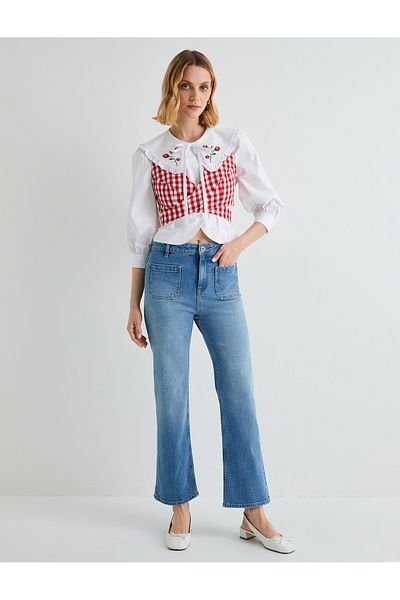Koton Kurze Jeans mit ausgestelltem Bein und detaillierter Vordertasche