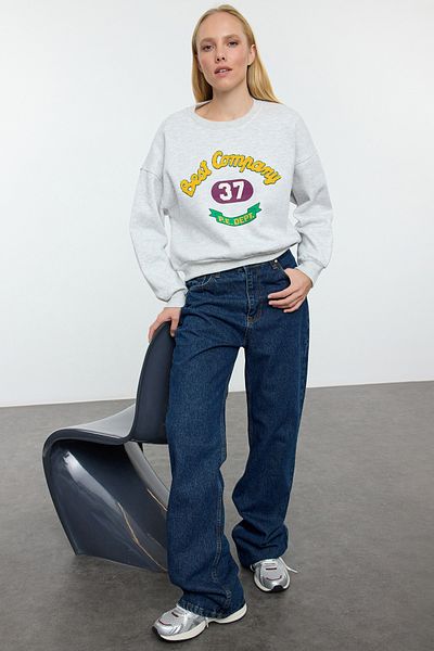Trendyol Collection Knitted Ecru Sweatshirt - Regular Fit, Slogan Print, Twoaw25sw00230