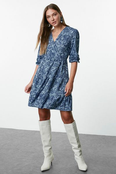 Trendyol Collection Rochie midi skater cu imprimeu indigo cu țesătură elastică - guler dublu TWOAW22EL0104