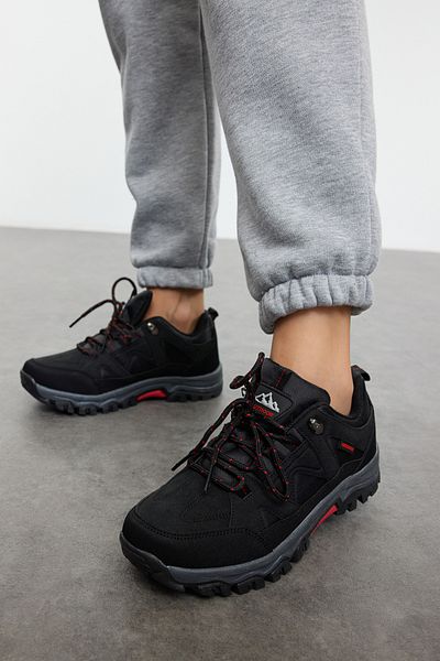 TRENDYOL SHOES Γυναικεία Αθλητικά Παπούτσια Trekking - Μαύρη σόλα με αντίθεση Takaw25sn00050
