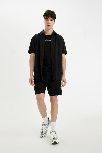 DeFacto Slim Fit Basic Straight Shorts mit Taschen – Slim Fit B8673ax24sm