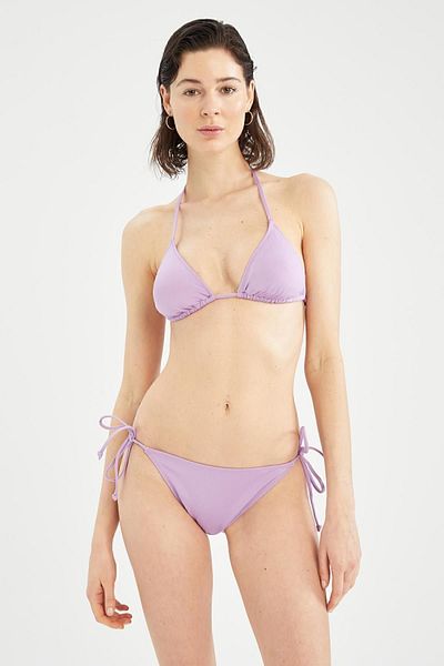 DeFacto Fall In Love Regular Fit Bikini Bottom T3670az22sm