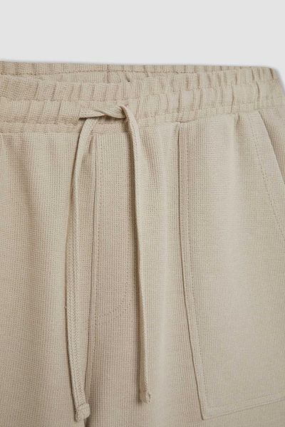 DeFacto Slim Fit Slim Fit Stretchy Waist Basic Straight Shorts B1382ax24sm