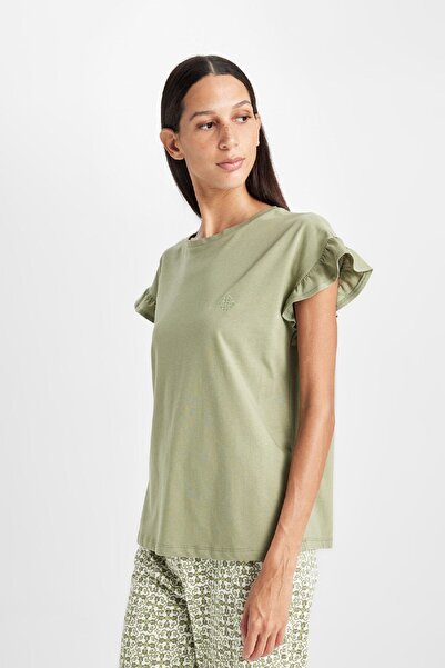 DeFacto Fall in Love Pijama Takım Bisiklet Yaka Kısa Kollu Üst Desenli Kısa Beli Lastikli Alt D5666AX24AU