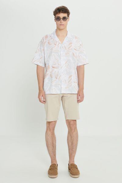 AC&Co / Altınyıldız Classics Ανδρικό σορτς σε μπεζ Slim Fit με πλαϊνές τσέπες Seersucker σχέδιο