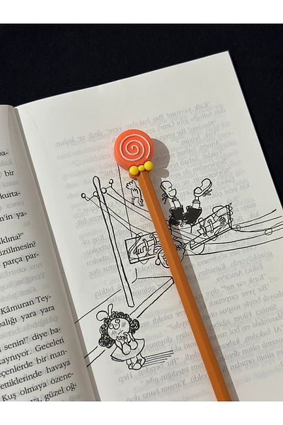 odaburada Cute Pencil Ornament-Pencil Head with Orange Candy Figure
