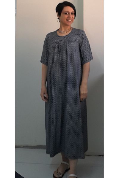 Mertcan Butik Φόρεμα από χτενισμένο βισκόζη με μαύρο σχέδιο μπροστά και πίσω από το ρομπότ