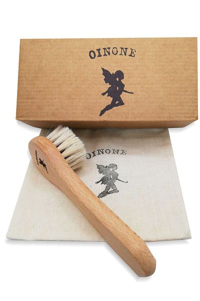 Oinone 100% Natural Horsehair Facial Care Brush (Storage Bag and Box Gift)