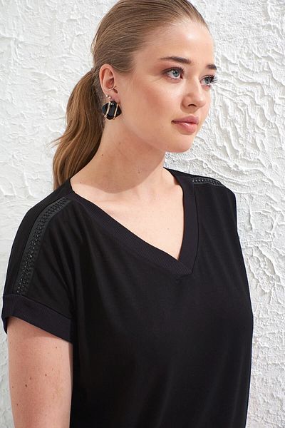 For Big Trend Women's Black Shoulder Leather Knitted V-Neck Ribbed Stretchy T-shirt BT20YB271178