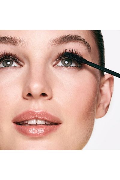 Oriflame THE ONE 5 في 1 Wonder Lash - ماسكارا سوداء مقاومة للماء للغاية