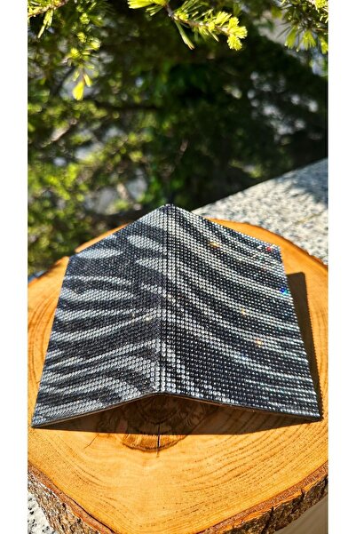 Oasis Life حافظة رخصة مرصعة بنمط الحمار الوحشي باللون الأسود والرمادي والأبيض