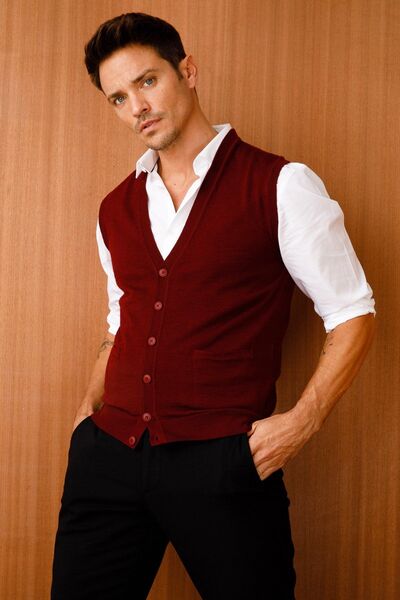 Desen Triko Чоловічий жилет з кишенями бордовий