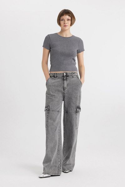 DeFacto Kurzärmliges, waschbares T-Shirt mit Rundhalsausschnitt B9229ax24sm