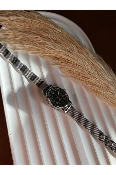 QUARTZ Rubsey Modern Vintage Silver Women's Wristwatch - Straw Band, Minimal Design
