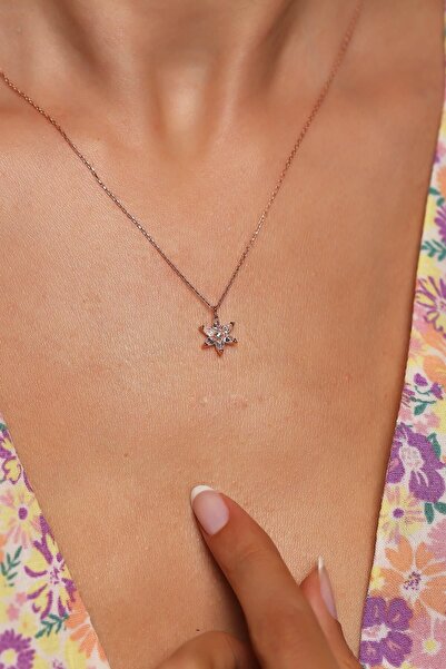 SUNSHINE 925 Ayar Rose Kaplamalı Beyaz Taşlı Çiçek Gümüş Kolye