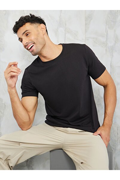 Styli Solid Regular Fit Cotton Rich T-Shirt