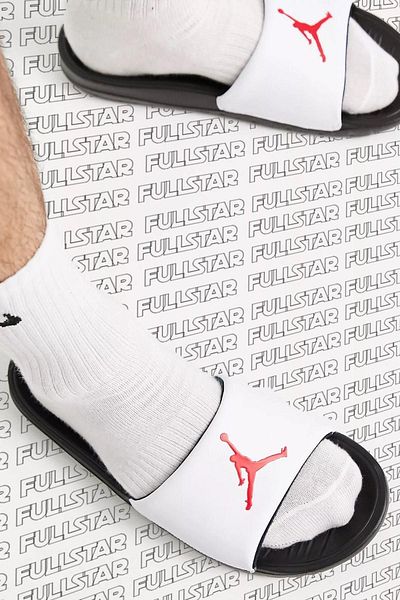 Nike شباشب جوردان جامبمان بريك وايت للجنسين من الجلد الأبيض