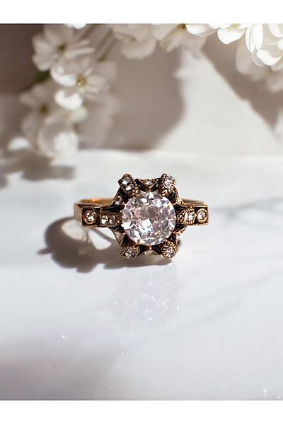 FAYRA ACCESSORIES Diamond Mounted Ring with Stone Detail