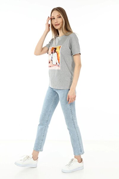 Kadın Baskılı Nakışlı Gri T-shirt