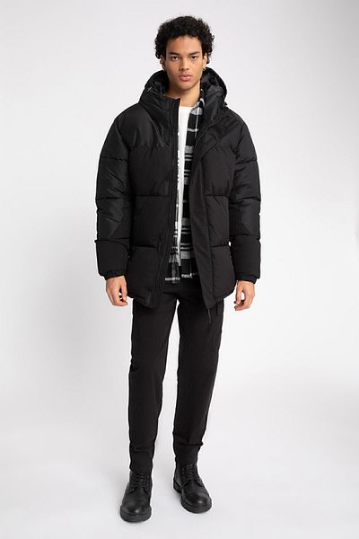 DeFacto Wasserabweisende Regular Fit Pufferjacke mit Kapuze und Reißverschlusstaschen – A3859ax23wn
