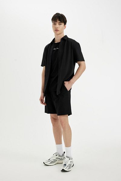 DeFacto Slim Fit Basic Straight Shorts mit Taschen – Slim Fit B8673ax24sm
