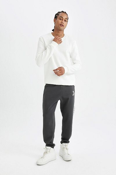 DeFacto Shaquille O'neal Pocket Jogger Sweatpants - Long Leg D1554ax24au
