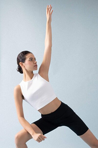 DeFacto Fit Slim Fit Dar Kesim Bisiklet Yaka Ribana Basic Düz Sporcu Atlet Z6573az23sp