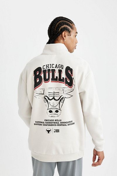 DeFacto NBA Chicago Bulls Oversize-Sweatshirt mit Stehkragen und Reißverschluss – C9270ax24au