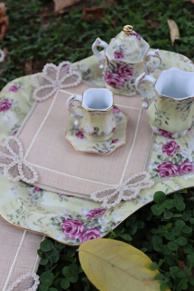 vipceyiz kelebekli naturel kare nakışlı sunum peçetesi