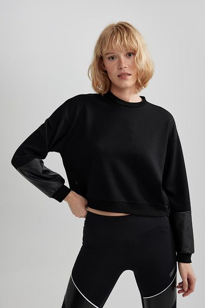 DeFacto Übergroßes Sport-Sweatshirt mit Rundhalsausschnitt – breite Passform A5644ax23au