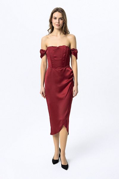 Sarı Etiket Rochie lungă din satin corsetă