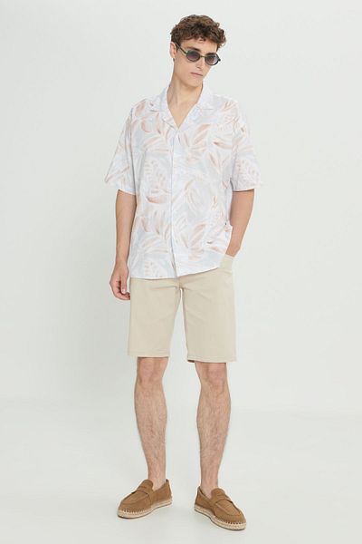 AC&Co / Altınyıldız Classics Ανδρικό σορτς σε μπεζ Slim Fit με πλαϊνές τσέπες Seersucker σχέδιο