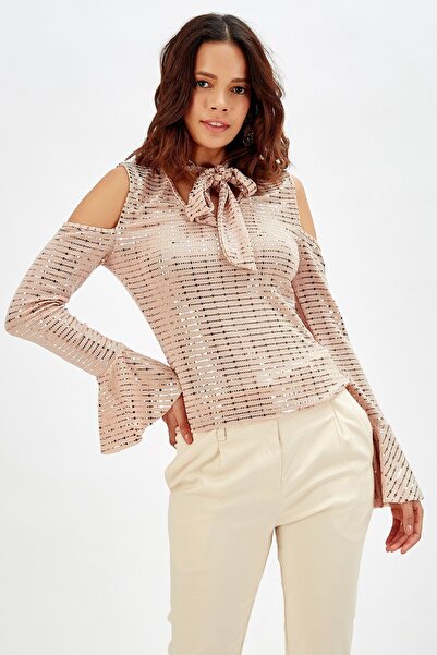 Sense V λαιμόκοψη ώμους ανοιχτό μανίκι μανσέτες με βολάν Buzi παγιέτες μπλούζα_blz32398 σε σκόνη