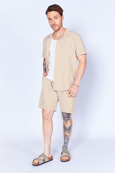 MAN EDITION Ανδρικό σορτς Jogger - Camel Seersucker ριγέ, ελαστική μέση |   ες 650453 -0453
