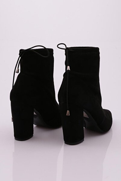 DGN Dámské strečové boty na podpatku se špičatou špičkou černé 26473242