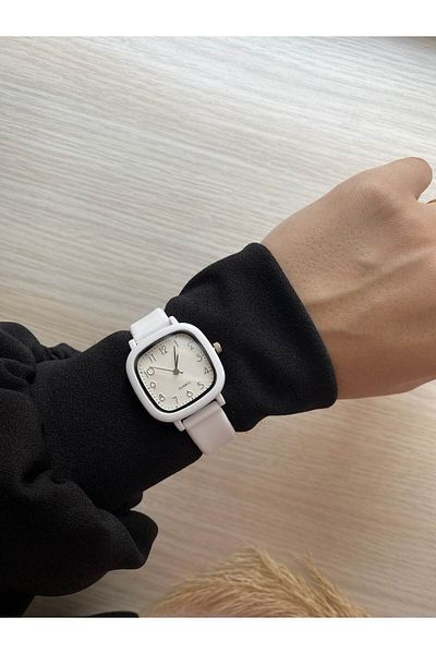 QUARTZ Vintage Women's Silicone Cord Wristwatch - Retro Minimal Design