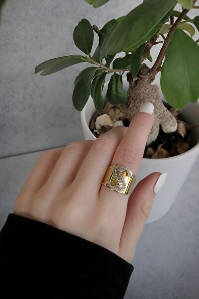 SUNSHINE 925 Ayar Gold Kaplamalı Beyaz Taşlı Harfi Pırlanta Işçilik Gümüş Yüzük