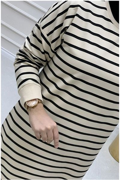 MB-MODA BİZİMLE Μαύρο ριγέ γυναικείο χιτώνα