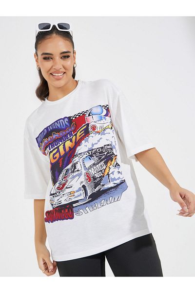 Styli Oversized Graphic T-Shirt with Dropped Shoulder