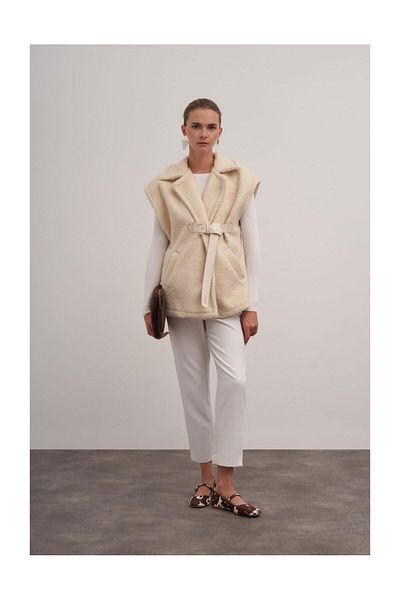 FUSHYA Plush Vest - Belt Detailed