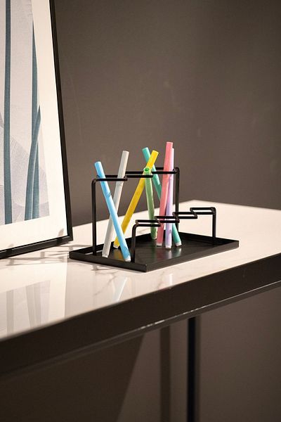 RARART Геометричен черен метален органайзер - Clark Desktop Pen and Brush Organizer