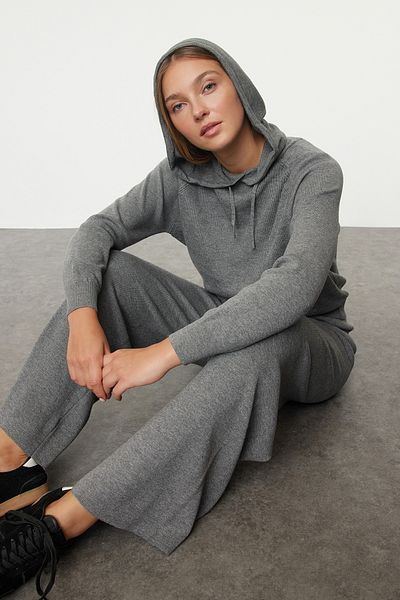 Trendyol Collection Prémium szürke kapucnis kötöttáru szett - Twoaw25au00004