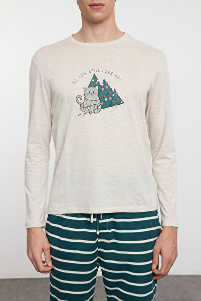 Trendyol Collection Σετ χριστουγεννιάτικων πιτζάμες μπεζ ριγέ κανονική εφαρμογή για άνδρες και γυναίκες - TMNAW25PT00045