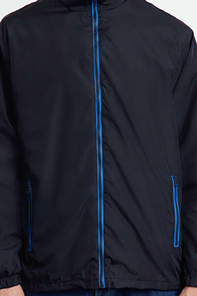 Trendyol Collection Темно-синій Регулярна посадка на блискавці Тонкий сезонний вітровка вітровка дощовик плащ куртка пальто TMNAW25MO00040