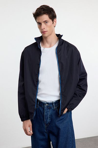 Trendyol Collection Námořnická modrá Regular Fit Tenká sezónní větrovka a pláštěnka Bunda na zip Tmnaw25Mo00040