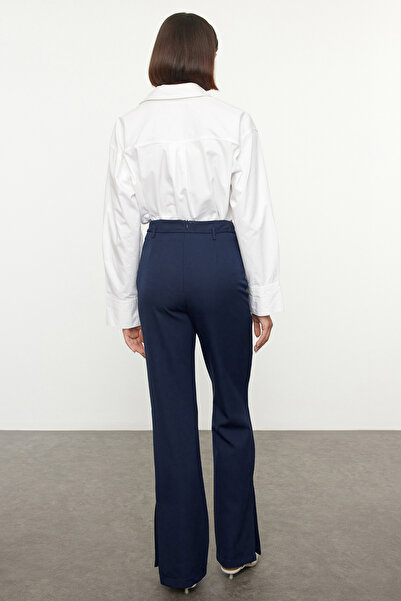 Trendyol Collection Detailní tkané kalhoty z námořnické modré V pasu Twoaw25Pl00044